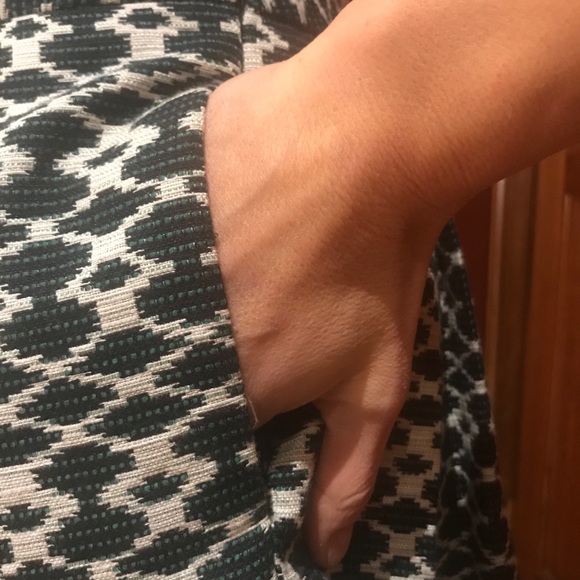 2 for $40. Banana Republic Mini Skirt - Picture 6 of 8